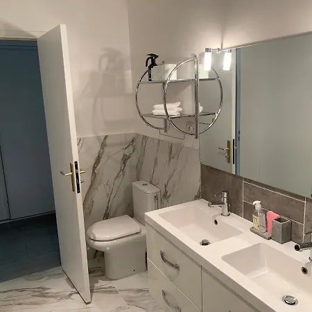 Petit Saint Croisette Апартаменты *