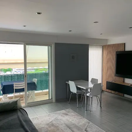Petit Saint Croisette Apartment *
