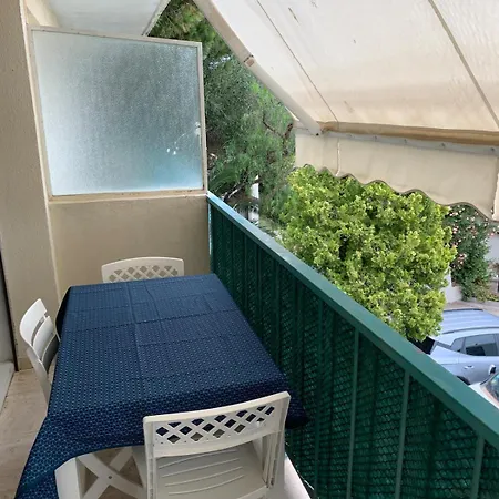 Petit Saint Croisette Апартаменты
